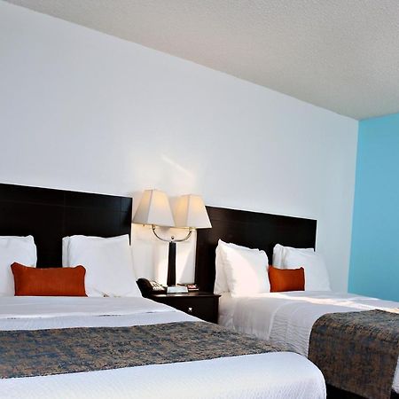 Coratel Inn & Suites By Jasper Newton Экстерьер фото