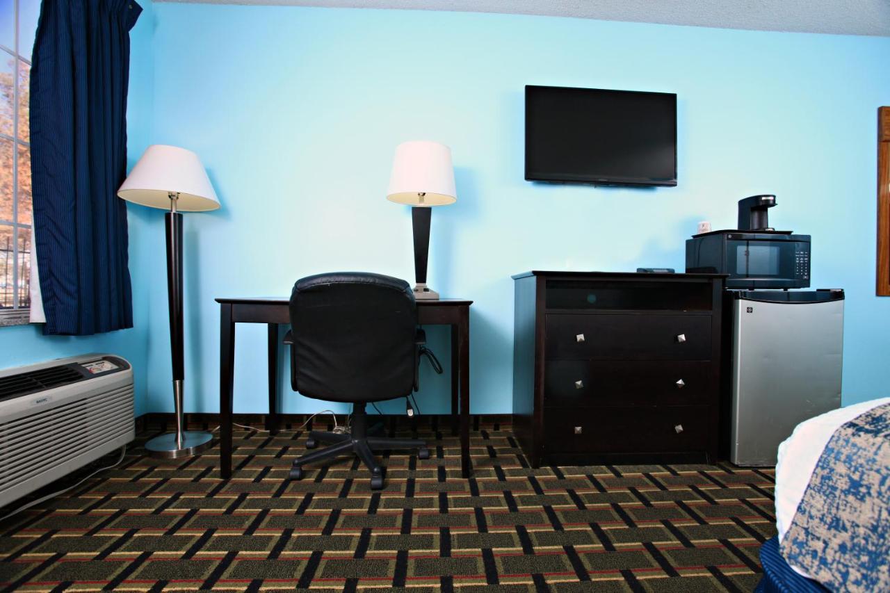 Coratel Inn & Suites By Jasper Newton Экстерьер фото